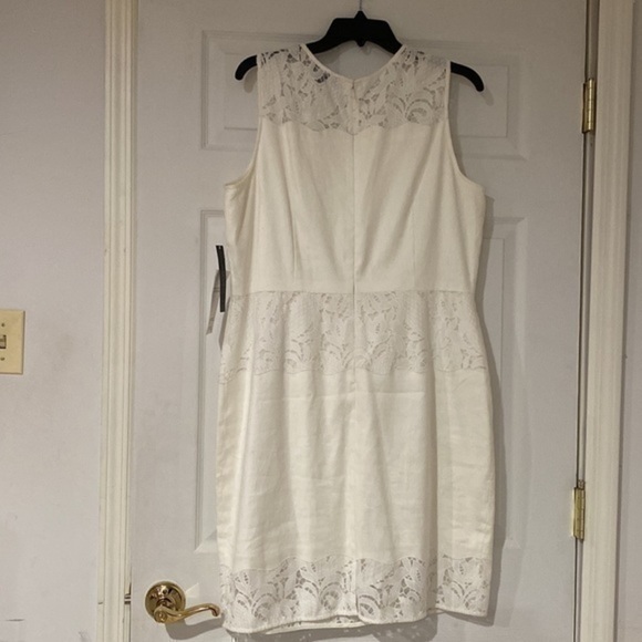 Tahari Arthur S. Levine Ivory Lace Midi Dress - Picture 6 of 8